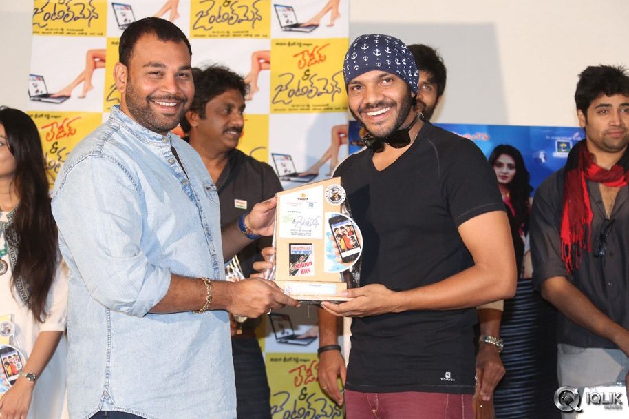 Ladies-and-Gentlemen-Movie-Platinum-Disc-Function